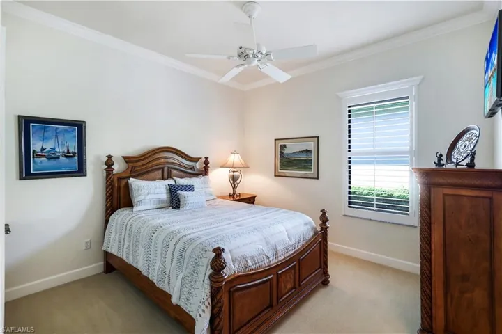 8706  Mustang Island  CIR, Naples, FL 34113