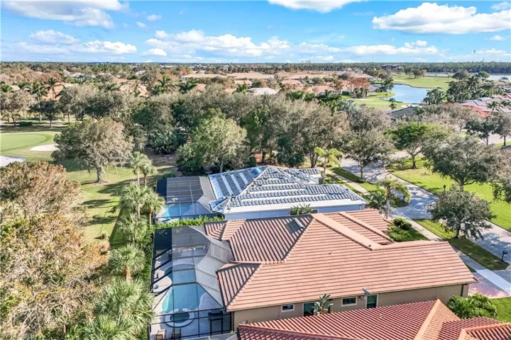 8706  Mustang Island  CIR, Naples, FL 34113