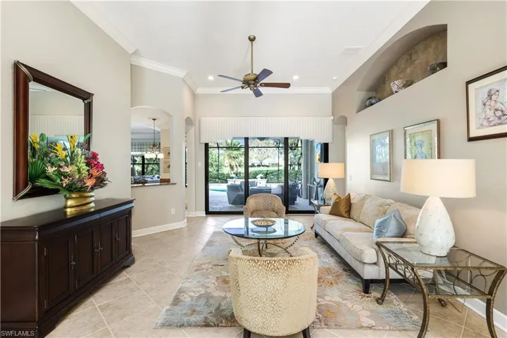8706  Mustang Island  CIR, Naples, FL 34113