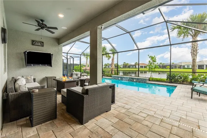 7079  Chapel Creek  LN, North Fort Myers, FL 33917