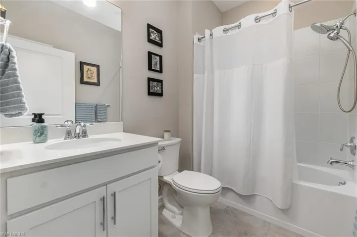 7079  Chapel Creek  LN, North Fort Myers, FL 33917