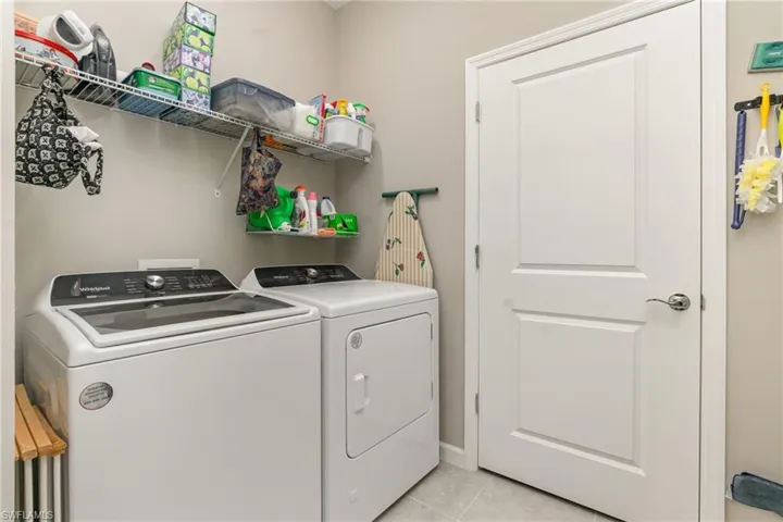 7079  Chapel Creek  LN, North Fort Myers, FL 33917