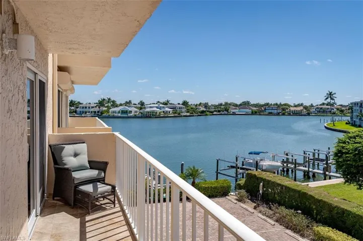 Step out from either BEDROOM and enjoy some sun!