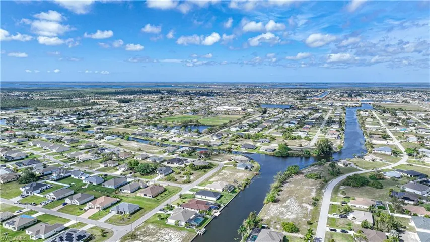 2517 SW 2nd  TER, Cape Coral, FL 33991