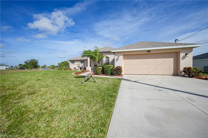 2517 SW 2nd  TER, Cape Coral, FL 33991