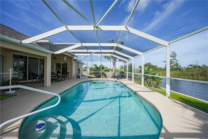 2517 SW 2nd  TER, Cape Coral, FL 33991
