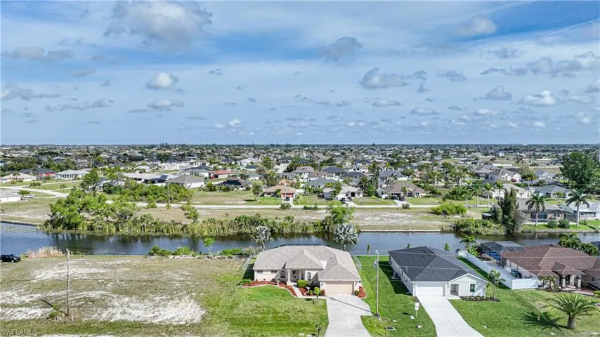 2517 SW 2nd  TER, Cape Coral, FL 33991