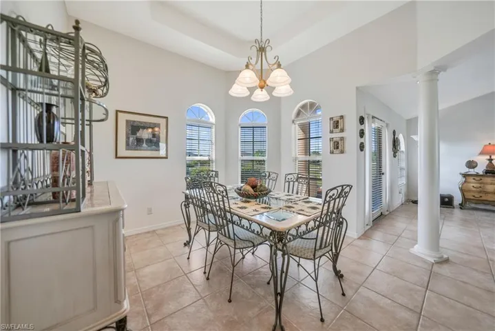 2517 SW 2nd  TER, Cape Coral, FL 33991