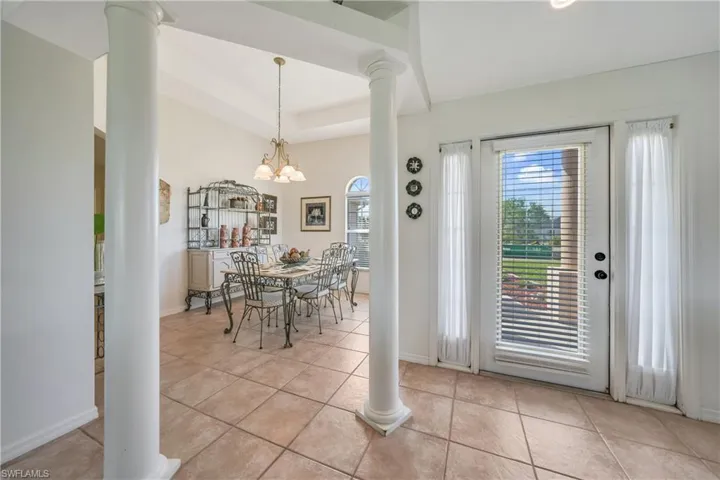 2517 SW 2nd  TER, Cape Coral, FL 33991