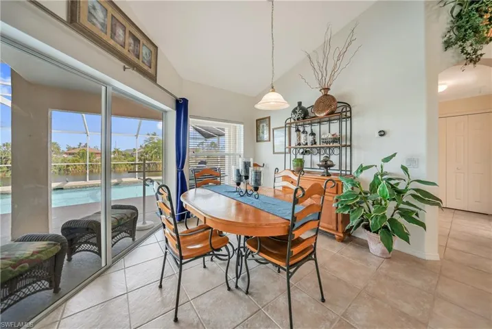 2517 SW 2nd  TER, Cape Coral, FL 33991