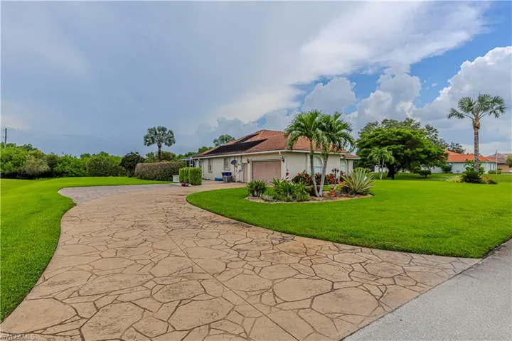 12288 Casals Ln, Bonita Springs, Florida 34135