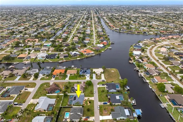 606 SE 28th  TER, Cape Coral, FL 33904