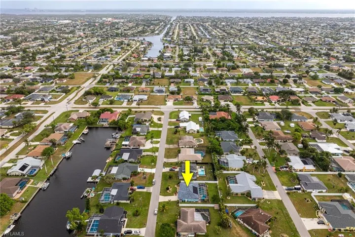 606 SE 28th  TER, Cape Coral, FL 33904