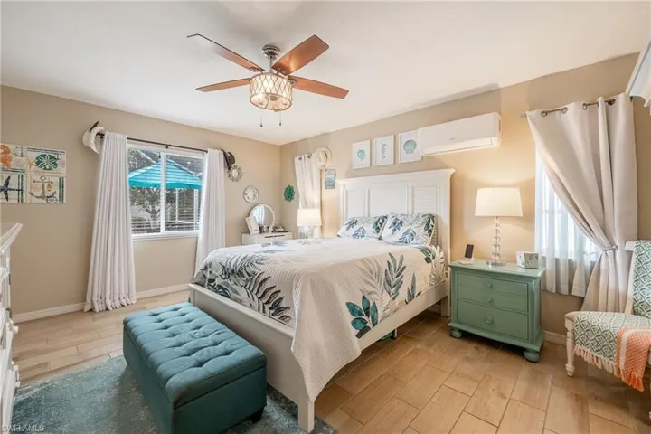 606 SE 28th  TER, Cape Coral, FL 33904