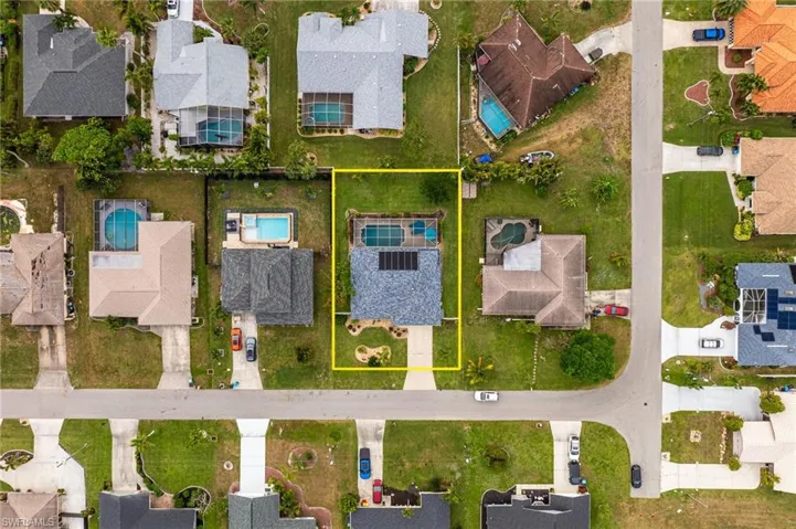 606 SE 28th  TER, Cape Coral, FL 33904