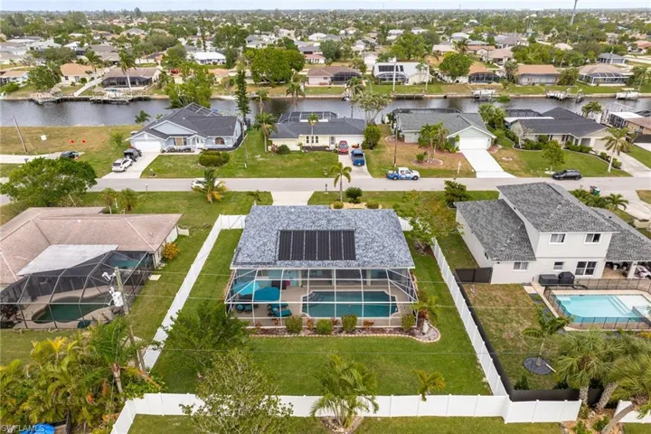 606 SE 28th  TER, Cape Coral, FL 33904