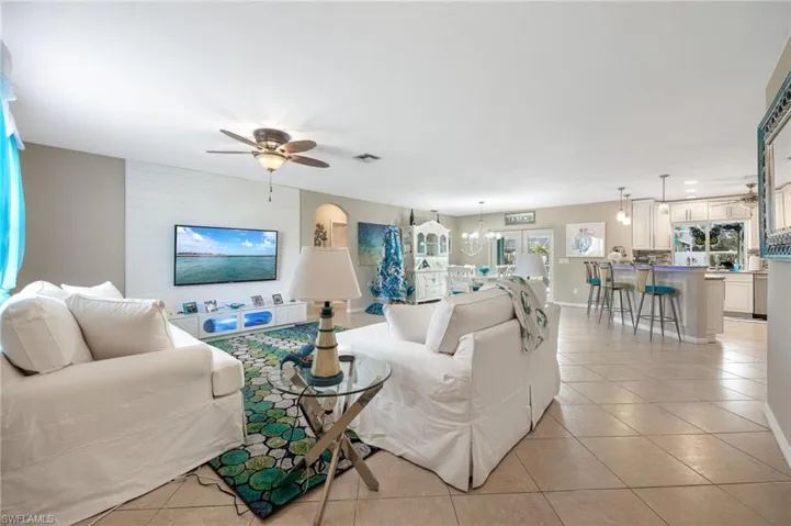 606 SE 28th  TER, Cape Coral, FL 33904