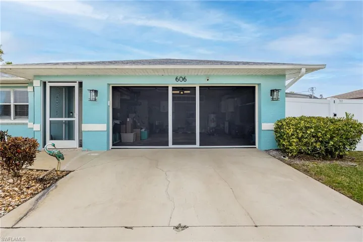 606 SE 28th  TER, Cape Coral, FL 33904