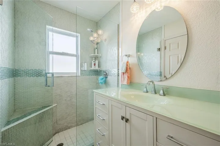 606 SE 28th  TER, Cape Coral, FL 33904
