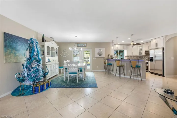 606 SE 28th  TER, Cape Coral, FL 33904