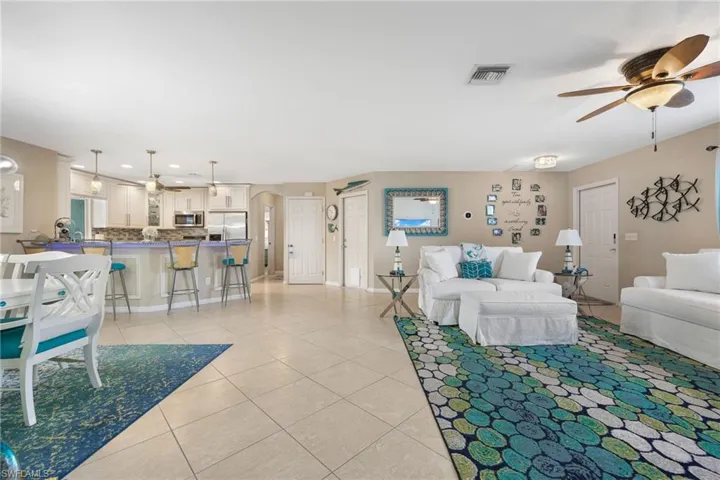 606 SE 28th  TER, Cape Coral, FL 33904