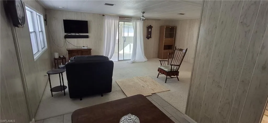 Dining/Living room