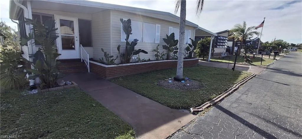 Tropical Landscaping