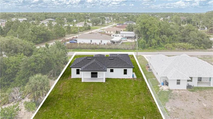 2705 Darlene Pl, Lehigh Acres, Florida 33971