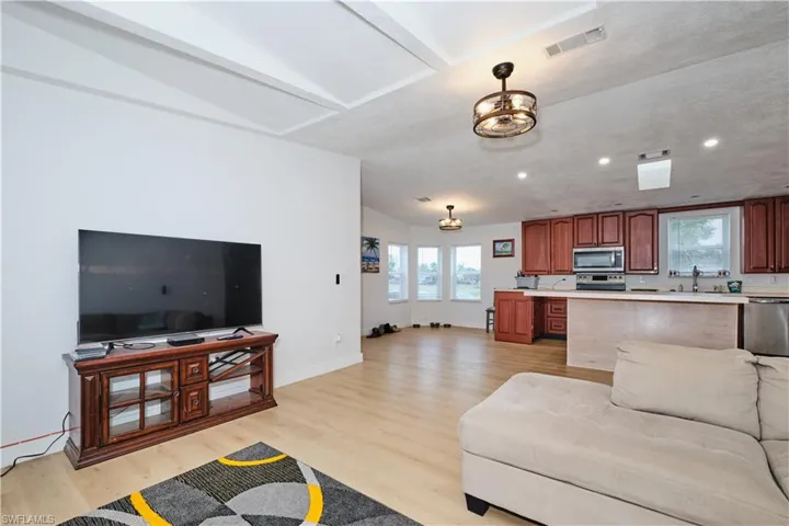16820 Banyon Dr, Fort Myers, Florida 33908