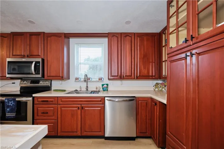 16820 Banyon Dr, Fort Myers, Florida 33908