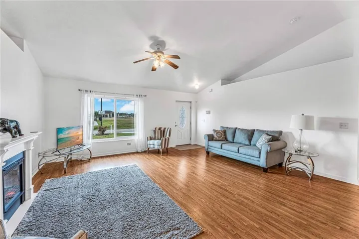 2617 NW 7th ST, CAPE CORAL FL 33993
