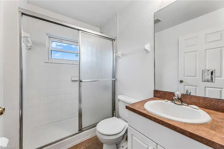 2617 NW 7th ST, CAPE CORAL FL 33993