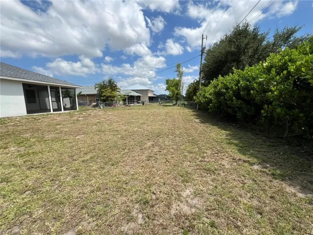 FENCED AND HEDGED PRIVATE BACK YARD