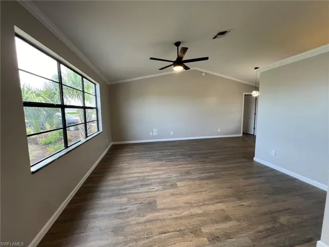 MAIN LIVING AREA