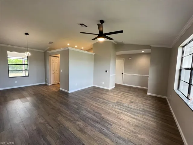 MAIN LIVING AREA