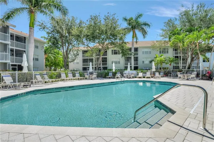 Bermuda pool