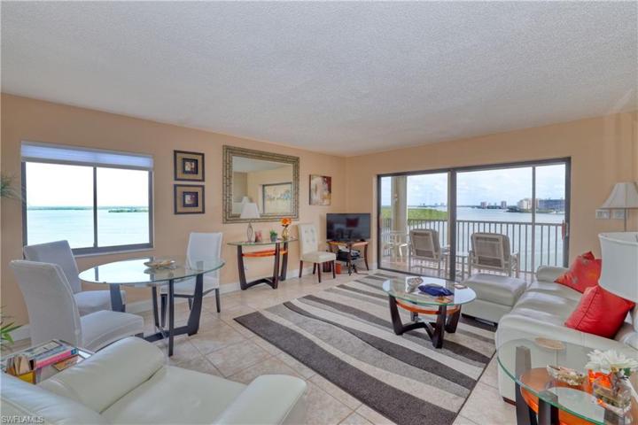 400  Lenell  RD, Fort Myers Beach, FL 33931