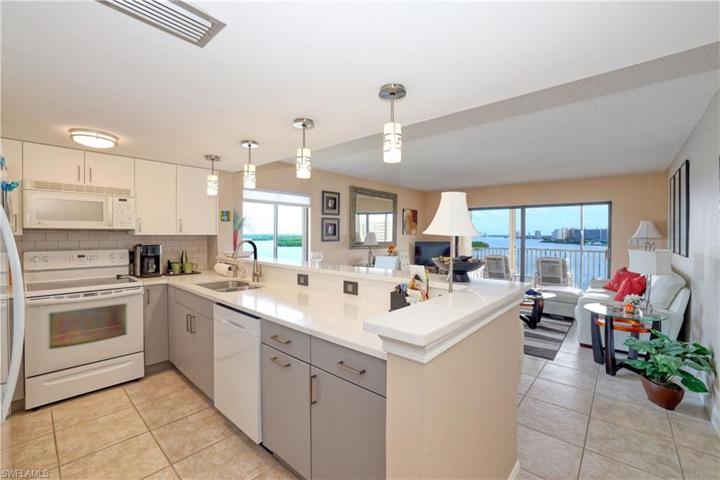400  Lenell  RD, Fort Myers Beach, FL 33931