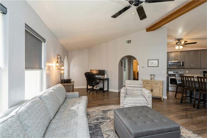 715 SW 36th ST, CAPE CORAL FL 33914