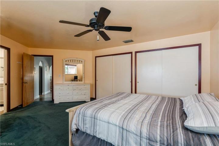 715 SW 36th ST, CAPE CORAL FL 33914