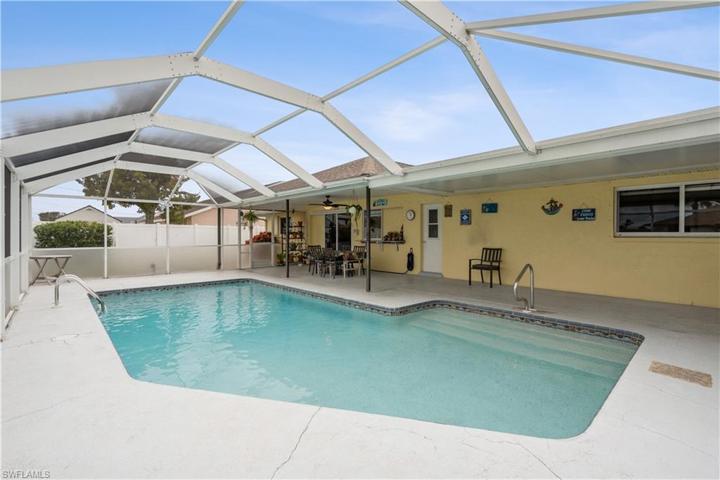 715 SW 36th ST, CAPE CORAL FL 33914