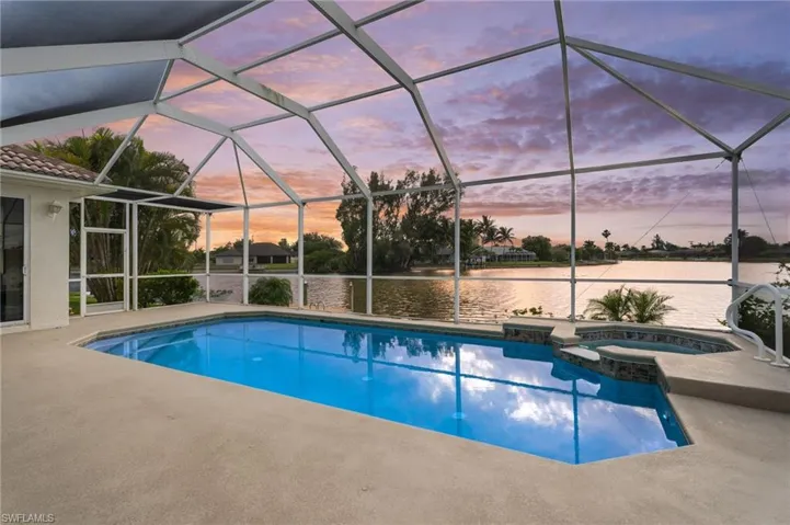 2506 Retunda Pkwy W, Cape Coral, Florida 33904
