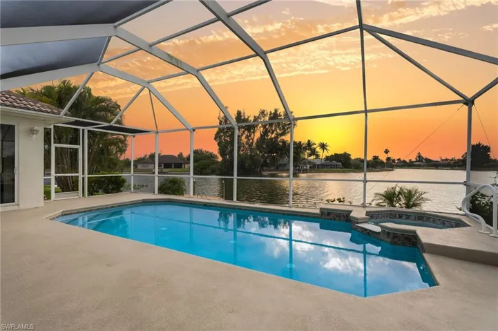 2506 Retunda Pkwy W, Cape Coral, Florida 33904