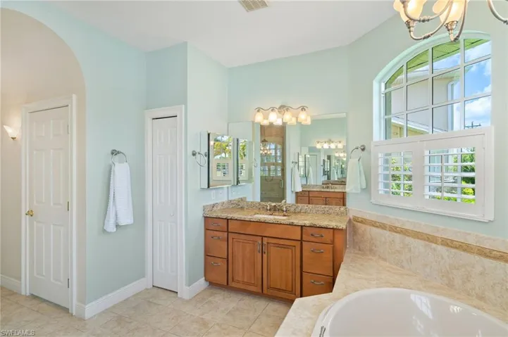 2506 Retunda Pkwy W, Cape Coral, Florida 33904