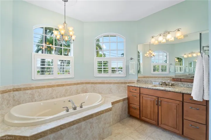 2506 Retunda Pkwy W, Cape Coral, Florida 33904