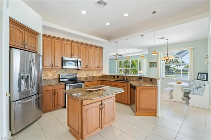 2506 Retunda Pkwy W, Cape Coral, Florida 33904