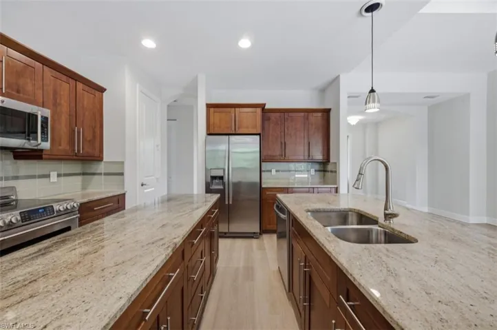 8380 Cypress Dr N, Fort Myers, Florida 33967