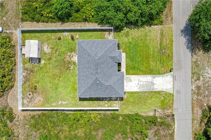 Aerial view of property and surrounding area