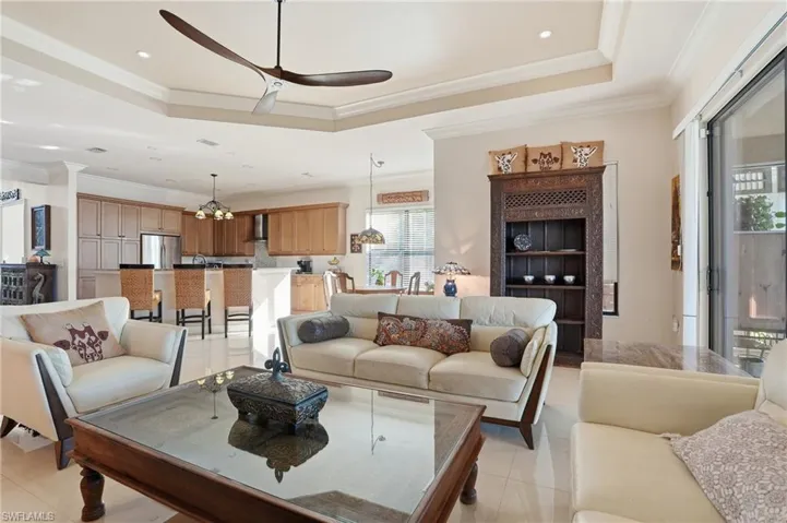 13843  Luna  DR, Naples, FL 34109