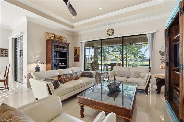 13843  Luna  DR, Naples, FL 34109